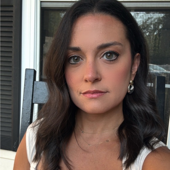 I may be small, but my closet is BIG! - Picture 1 of 5